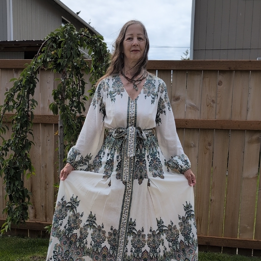 VENUS Cream and Green Maxi Dress